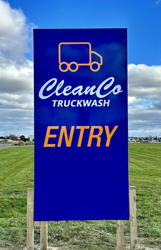 CleanCo,Truckwash,Entry,Sign,Via,Railway,Road,Palmerston,North,for,Coffee,And,Clean,Afternoon