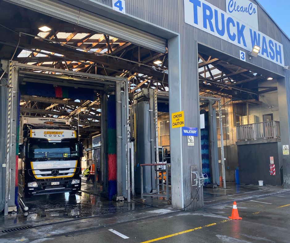 CleanCo,Truckwash,Truck,Being,Washed,Economic,Down,Turn,